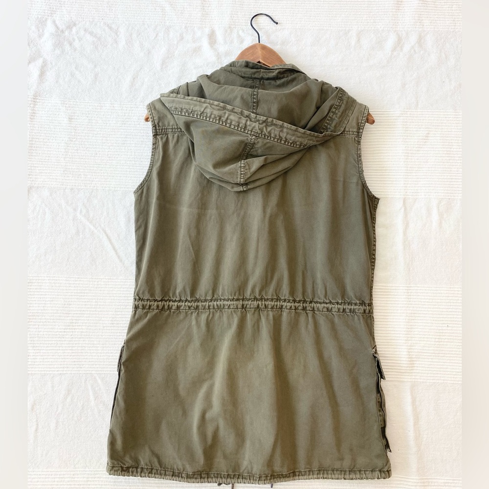Aritzia Talula Yerwood Utility Vest - Picture 14 of 16